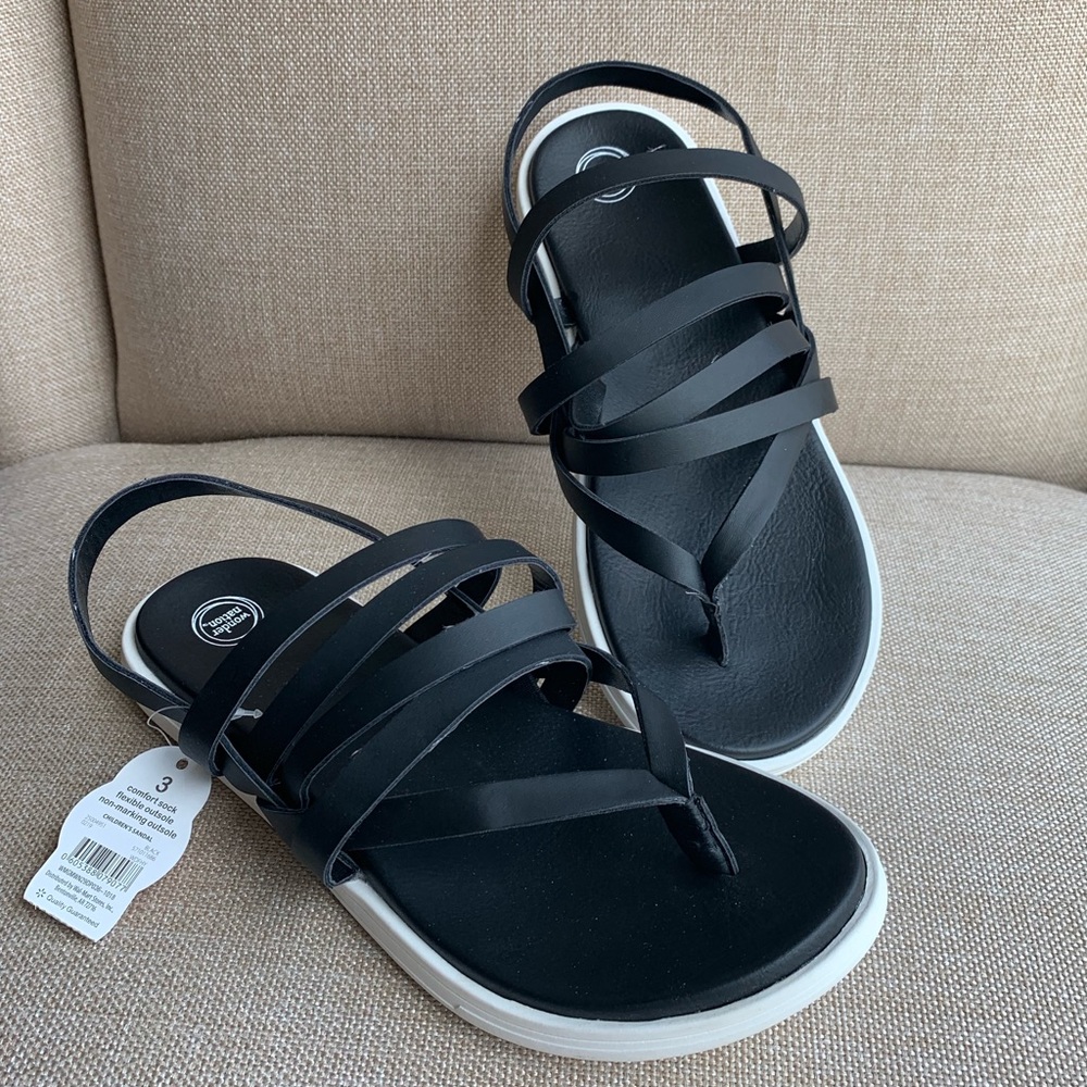 NWT Girls sandal